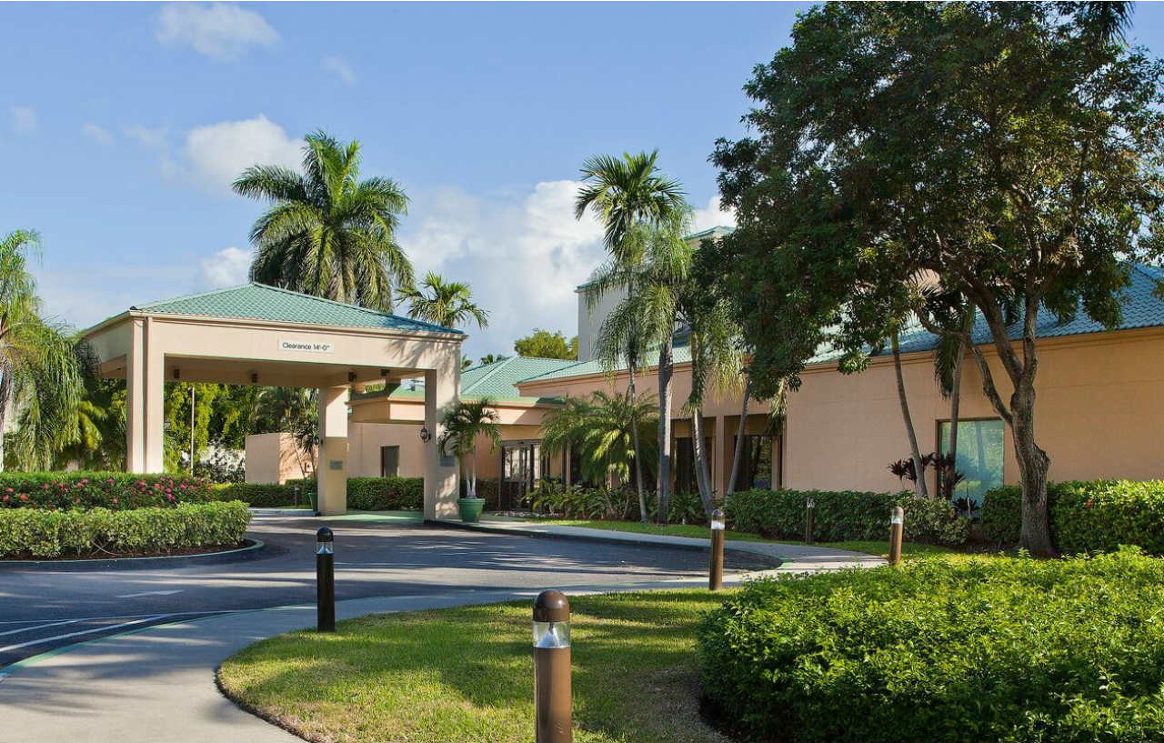 Courtyard Miami Airport West Doral Hotel Exterior foto